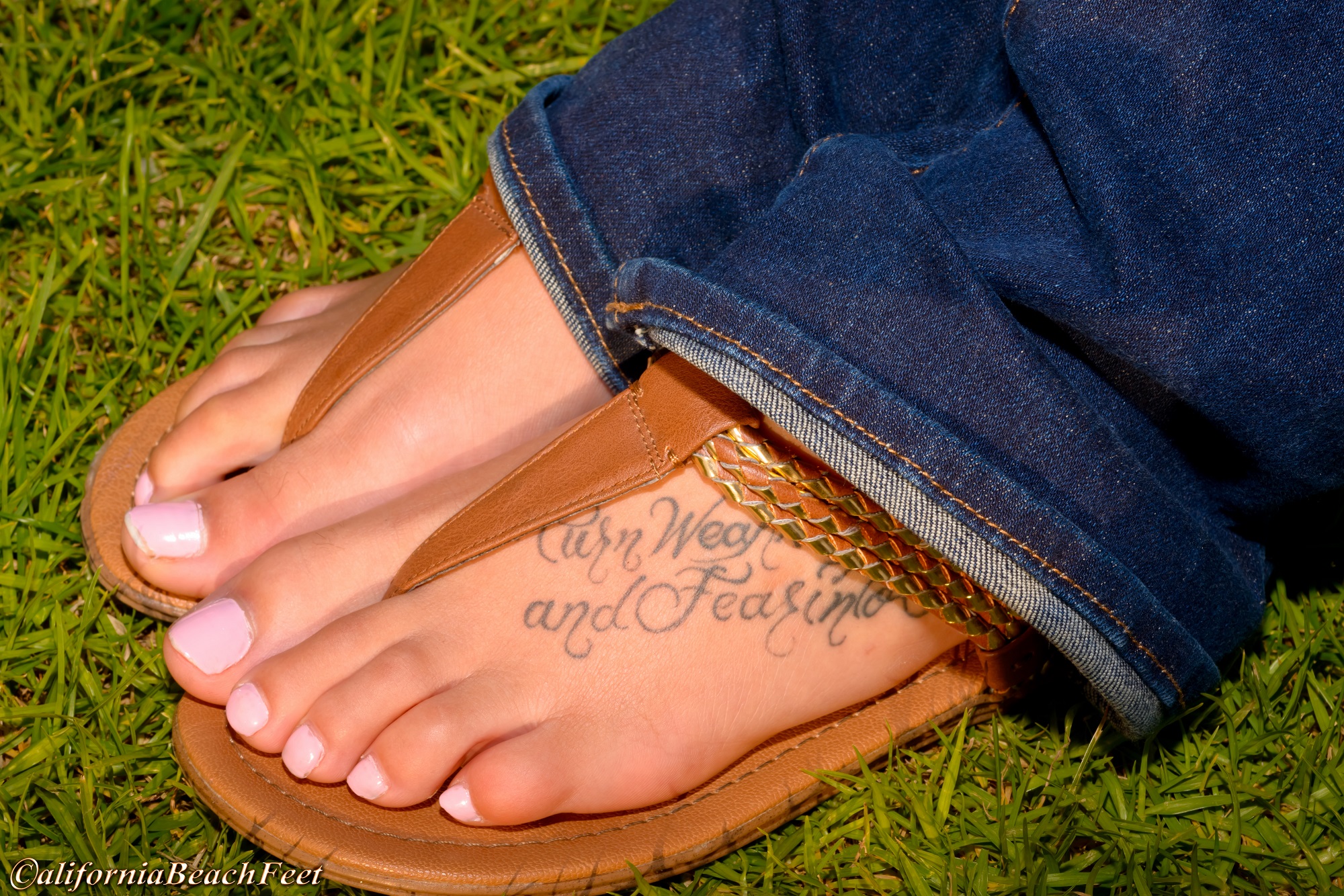Wu’s Feet Links - California Beach Feet’s Photos
