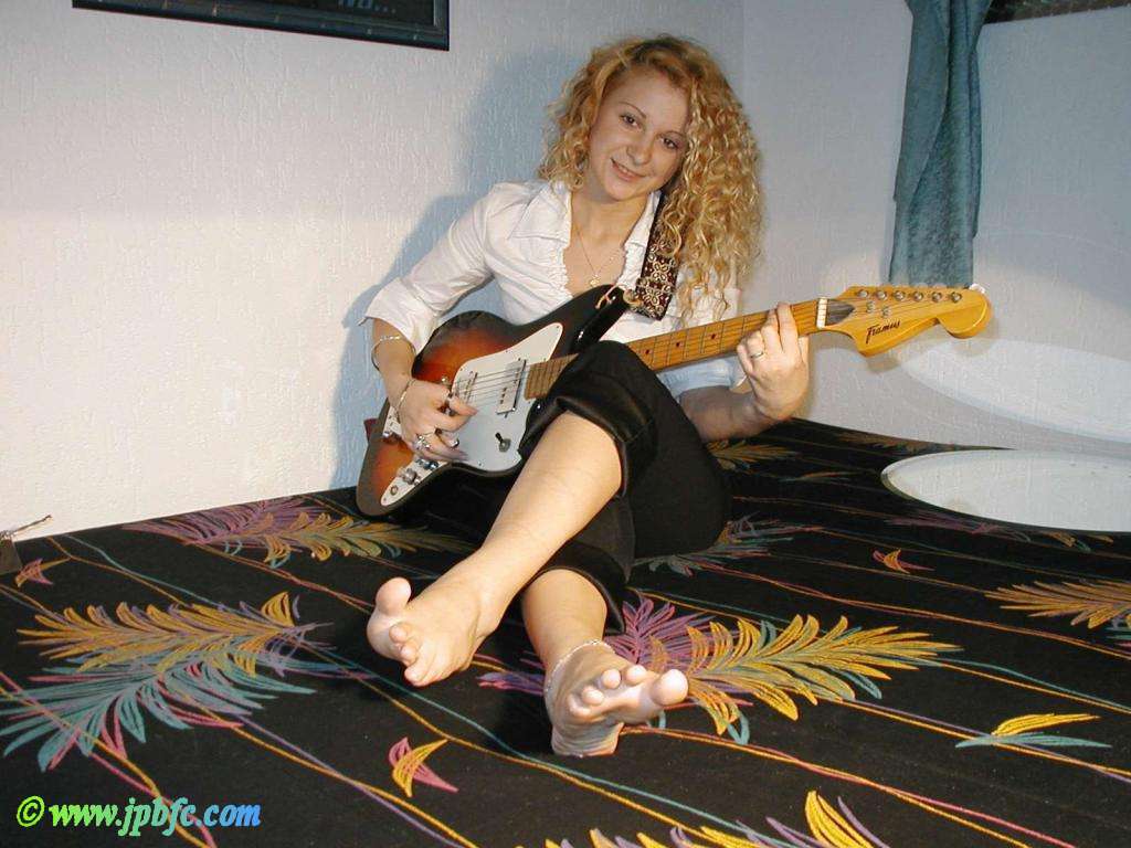 Wu's Feet Links - Valeria's Photos